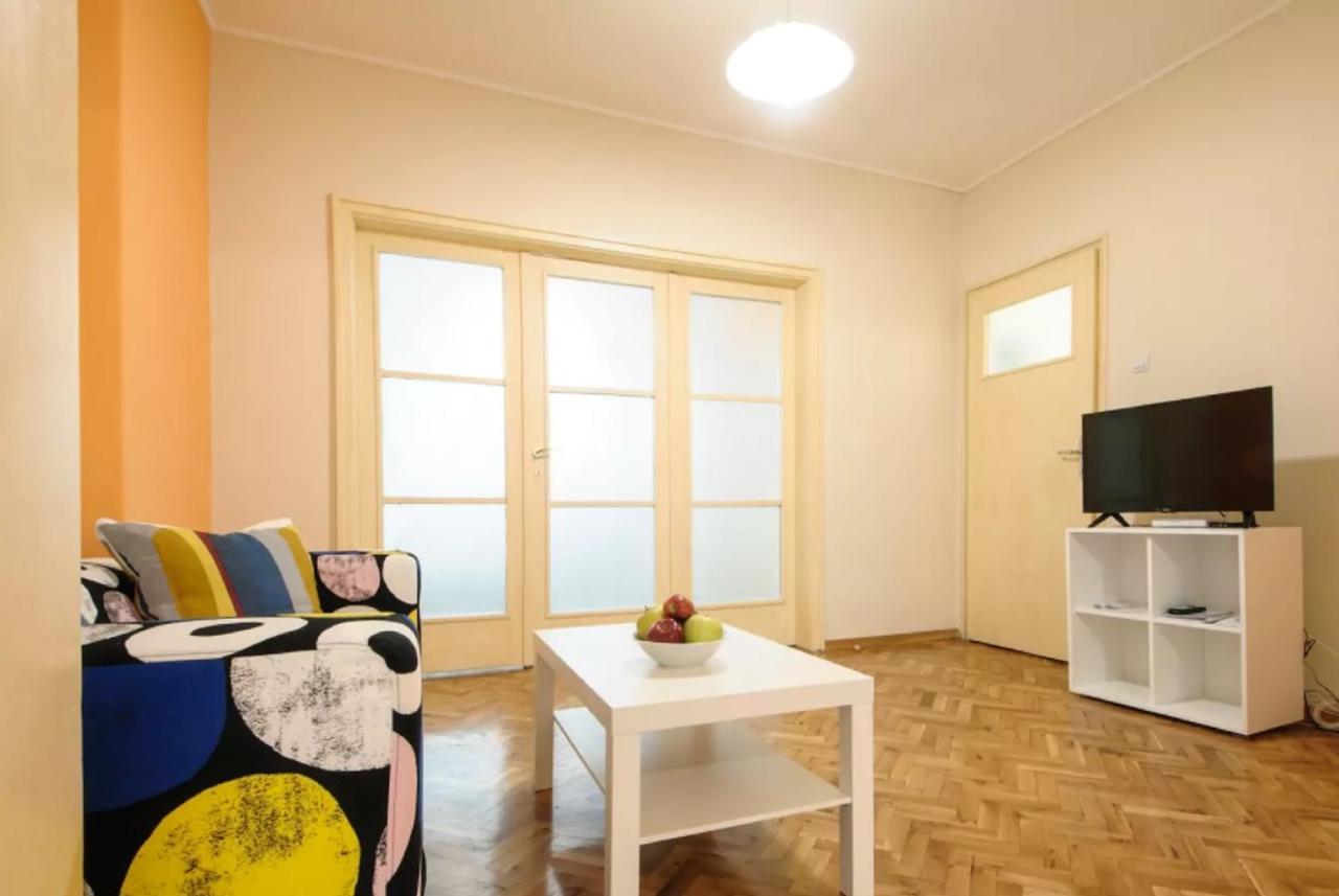 Urban Stay Apartment Sofia Bagian luar foto